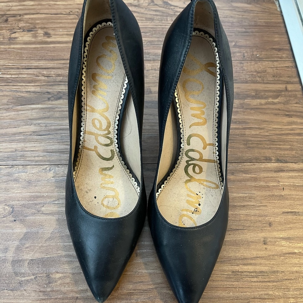 Sam Edelman black classic heel
